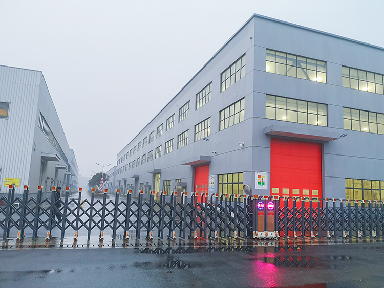 常州朗锐东洋传动技术有限公司堆积快速门.jpg 常州朗锐东洋传动技术有限公司堆积快速门.jpg