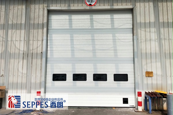 稳定的提升门 稳定的提升门