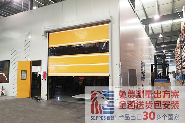 南京某纺织机械车间安装西朗快速卷帘门