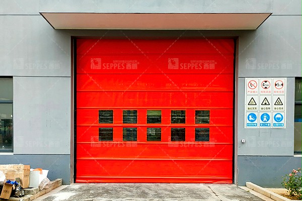 西朗门业快速卷帘门