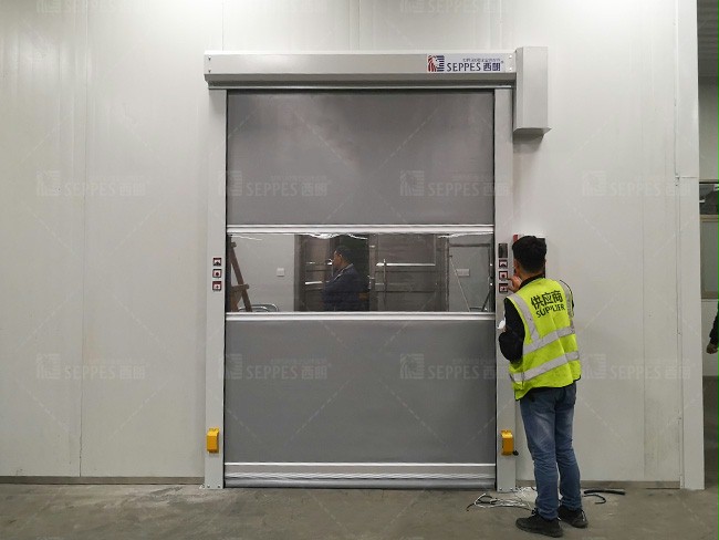 西朗门业快速卷帘门