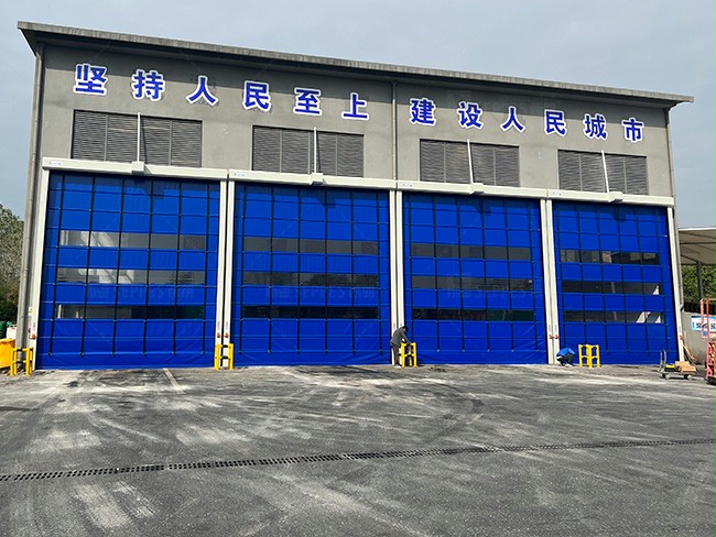 西朗门业快速卷帘门