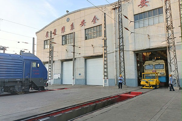 西朗门业工业提升门 西朗门业工业提升门