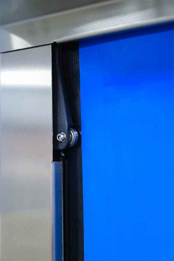 西朗门业防撞自动复位拉链高速门拉链与轨道细节图(专利技术) 西朗门业防撞自动复位拉链高速门拉链与轨道细节图(专利技术)