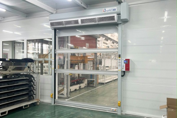 西朗门业快速卷帘门