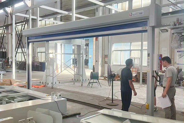 西朗门业快速卷帘门