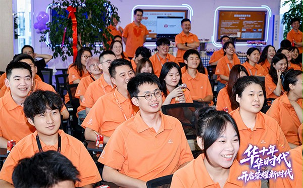 杨元嘉董事长致辞赢得现场嘉宾们的共鸣 杨元嘉董事长致辞赢得现场嘉宾们的共鸣