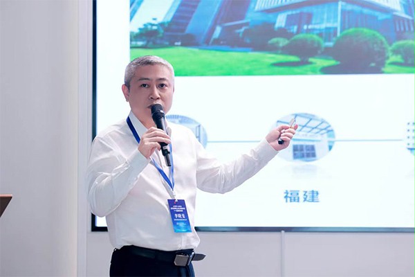 上图：胜科纳米董事长李晓旻博士作主题分享