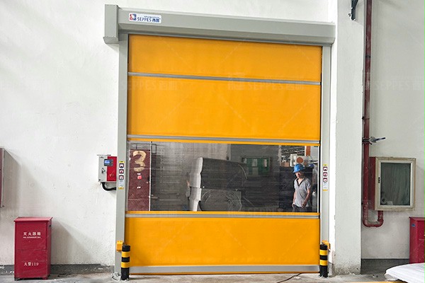西朗门业快速卷帘门
